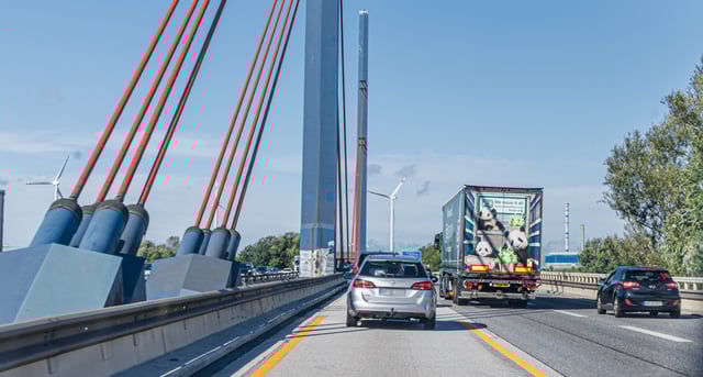 Autos auf der Norderelbbrücke (Archivbild)