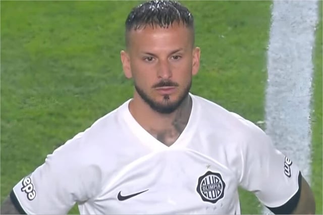 Darío Benedetto quedó internado