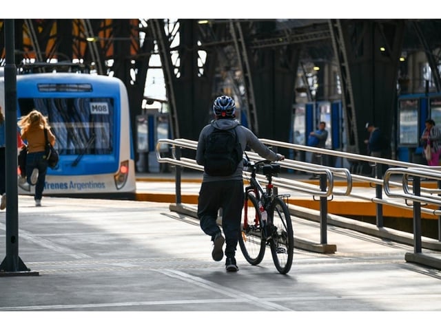 Una importante línea de tren modifica los horarios de hoy por obras de renovación de vías.