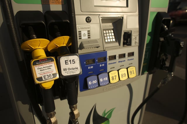 Pumps are shown at Rich Bohnen&#39;s service station at 60th and Penn Ave. S. in Minneapolis on Monday, Oct. 28, 2013.