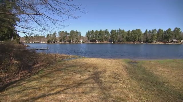 Governors Lake in Raymond, New Hampshire