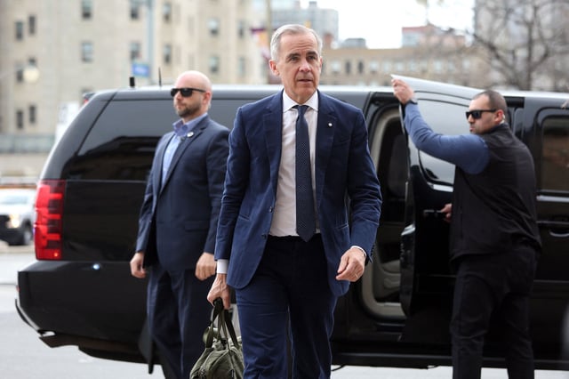 El primer ministro canadiense, Mark Carney, llegando al Parlamento