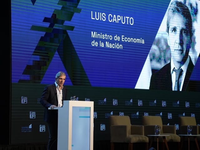 El ministro de Economía, Luis Caputo, este martes en la edición 2025 de Expo EFI. Foto Maxi Failla - FTP CLARIN _MAX9142.jpg Z