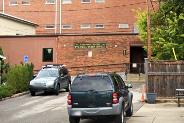 An exterior view of the Jefferson County Prosecutor's Office in Madison, Ind.