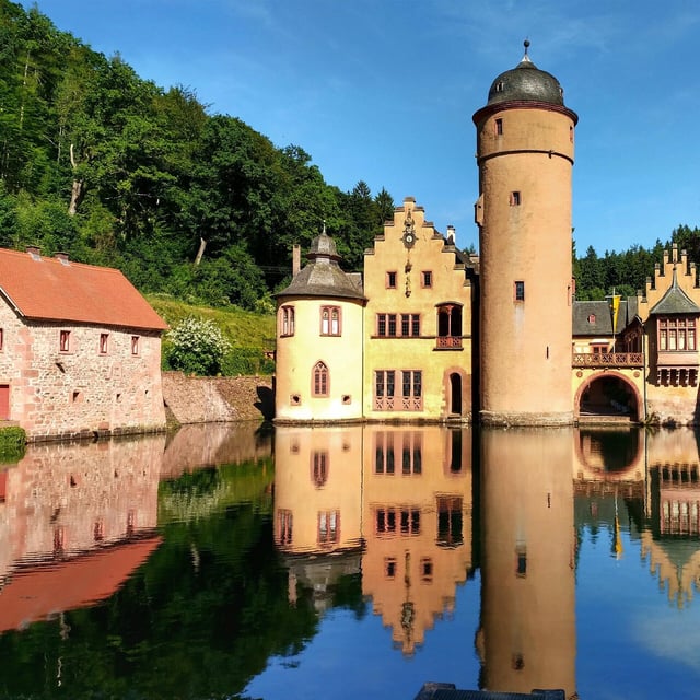 Schloss Mespelbrunn im Landkreis Aschaffenburg