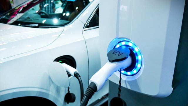 Sops drive state’s 2025-30 EV policy (Shutterstock)