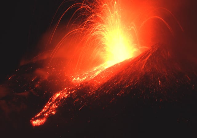 El espectáculo del Etna. (@etnaboris)