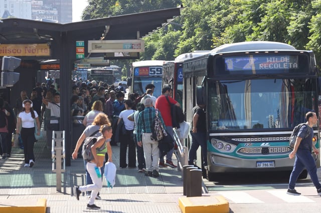 La UTA podría convocar a un paro de colectivos en reclamo de mejoras salariales