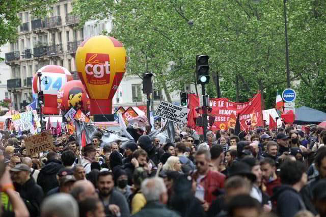 Les manifestations du 1er mai ont réuni l’année dernière 121.000 personnes, dont 18.000 à Paris, où a été prise cette photo, selon les données du ministère de l’Intérieur.