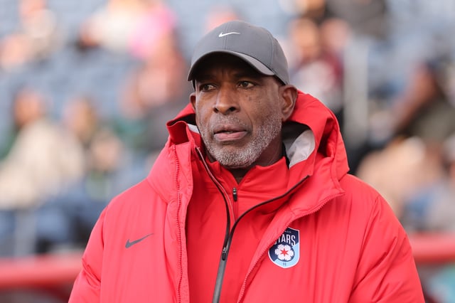BRIDGEVIEW, ILLINOIS – APRIL 26: Lorne Donaldson, Head Coach of Chicago Stars FC, reacts during the NWSL match between Chicago Stars and San Diego Wave at SeatGeek Stadium on April 26, 2025 in Bridgeview, Illinois. (Photo by Michael Reaves/NWSL via Getty Images)