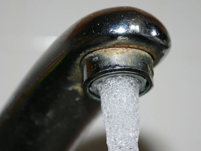 Tap water. (File photo/Postmedia Network)