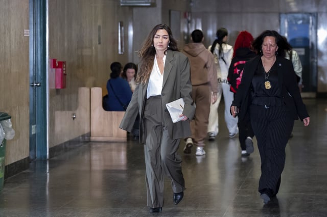Miriam Haley, an accuser testifying at Harvey Weinstein's rape trial, walks to the courtroom, Thursday, May 1, 2025 in New York. (AP Photo/Adam Gray)