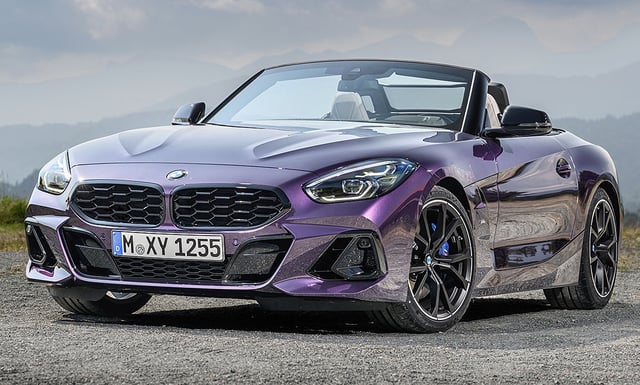 Der vierte BMW im Bunde: der Roadster Z4. Ihn gibts handgerissen wahlweise mit einem 2,0-l-Vierzylinder und 197 PS (145 kW) oder mit einem 3,0-l-Sechszylinder und 340 PS (250 kW).
