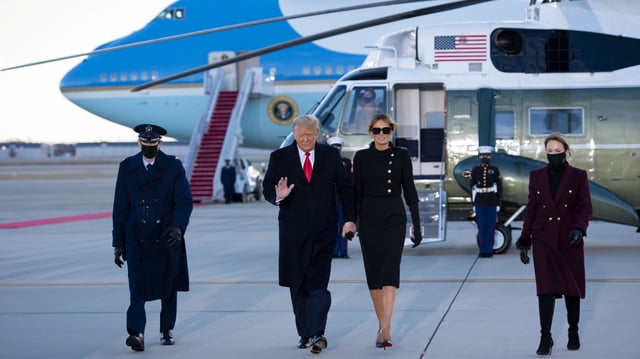 President Donald Trump Boeing 747 Air Force One