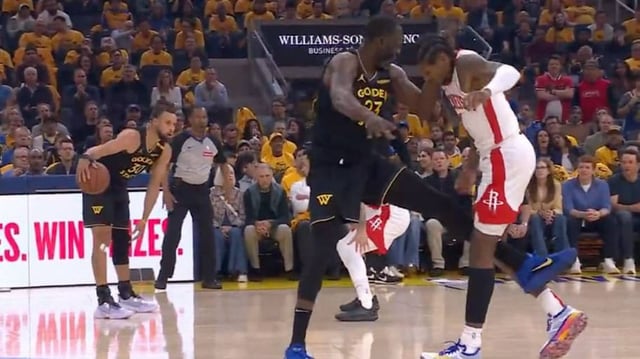 Stephen Curry watches as Draymond Green flagrantly fouls Houston’s Jalen Green.