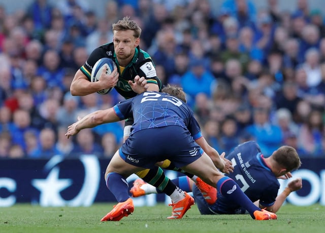 Rugby Union - European Champions Cup - Semi Final - Leinster v Northampton Saints - Aviva Stadium, Dublin, Ireland - May 3, 2025 Northampton Saints' Rory Hutchinson in action with Leinster's Jordie Barrett REUTERS/Clodagh Kilcoyne  REFILE - CORRECTING EVENT TEMPLATE