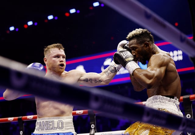 Boxing - Saul 'Canelo' Alvarez vs William Scull - Undisputed Super Middleweight Championship - ANB Arena, Riyadh, Saudi Arabia - May 3, 2025 Saul 'Canelo' Alvarez in action during his super middleweight fight against William Scull REUTERS/Hamad I Mohammed