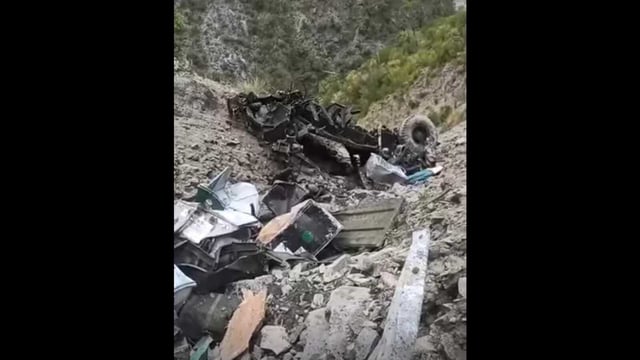 mangled remains of the truck in Ramban on Sunday. (HT Photo)