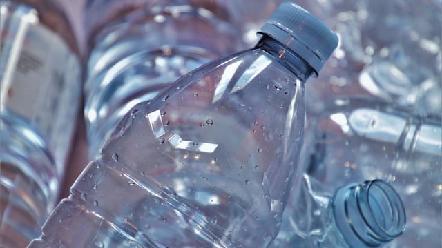 According to a new study, we have more reasons to abandon the use of plastic in common household items. 