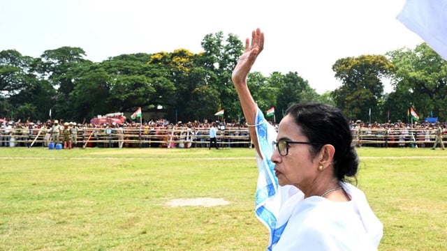 West Bengal chief minister Mamata Banerjee arrives in violence-hit Murshidabad on Monday. (ANI)