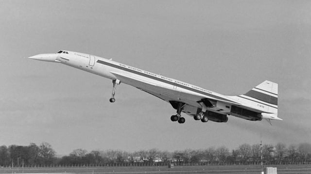 Le Concorde 001 lors de son premier vol, le 2 mars 1969, entre Toulouse et Blagnac.