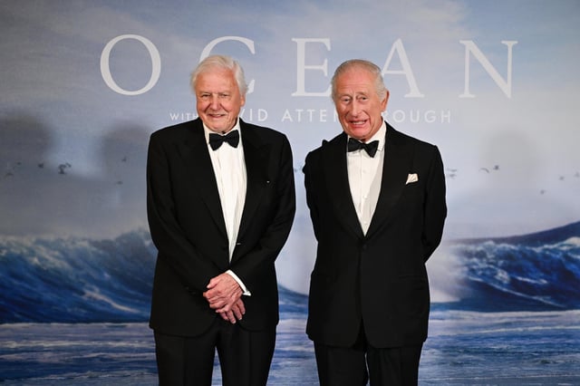 David Attenborough mit König Charles III. anlässlich der „Ocean“-Weltpremiere am 6. Mai in London