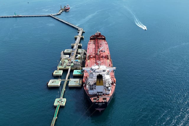 A drone view of an oil tanker at Petrobras distribution terminal operated by Transpetro, the largest oil and gas transportation company of Brazil in Sao Sebastiao, in the state of Sao Paulo, Brazil January 4, 2025. REUTERS/Jorge Silva/File Photo
