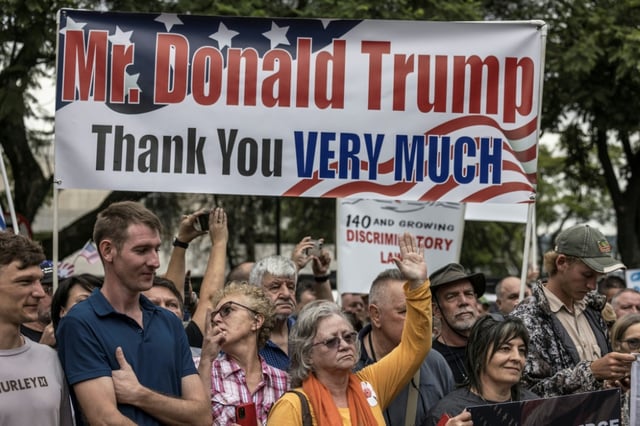 Some South Africans have welcomed US President Donald Trump's offer to resettle Afrikaners