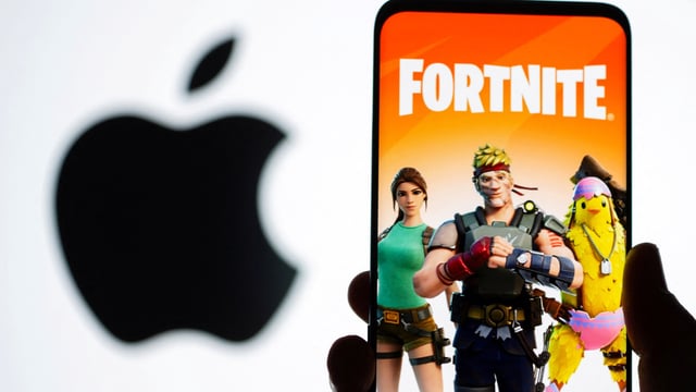 After years of legal battles, Fortnite will return to iOS in 2025, much to the delight of fans.
REUTERS/Dado Ruvic/Illustration/File Photo