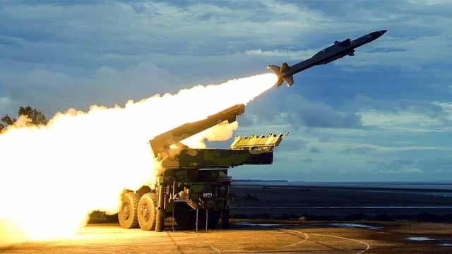 ‘Ball is in their court’: Pak foreign minister says they’ll stop if India halts strikes
