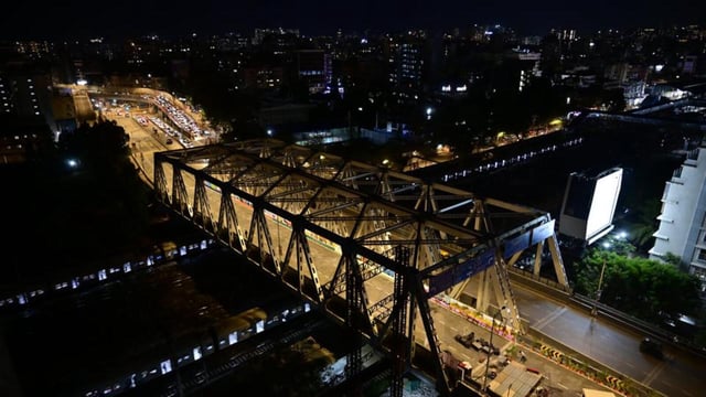 Both arms of the reconstructed Gokhale bridge have now been thrown open to traffic (Anshuman Poyrekar/ / HT Photo)
