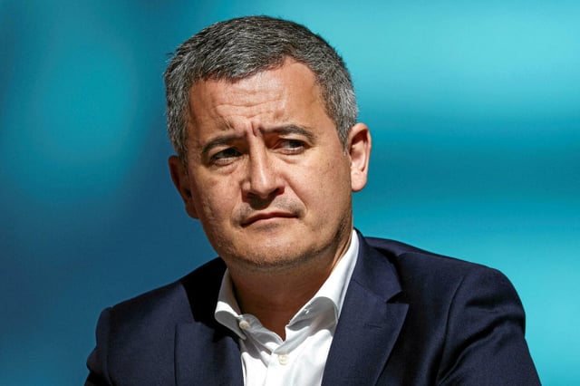 Selon Gérald Darmanin, 3 000 places dans ces prisons modulaires pourraient être érigées en l'espace de dix-huit mois.
