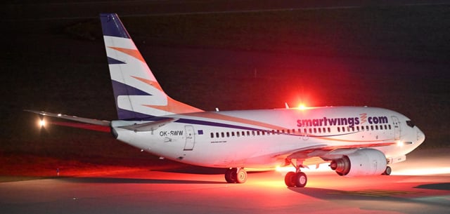 Charterflugzeug mit 138 Afghanen an Bord am 16. April am Flughafen Leipzig