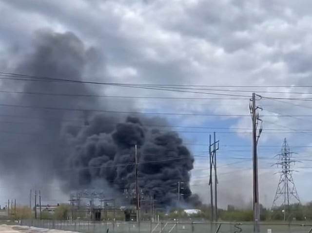 A large plume of smoke from the Gunn Road blaze.