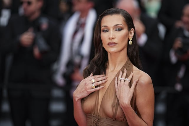 Bella Hadid, en la alfombra roja de Cannes, en mayo de 2024.