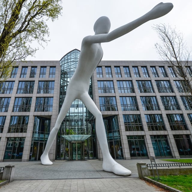 Zentrale der Munich Re in München.