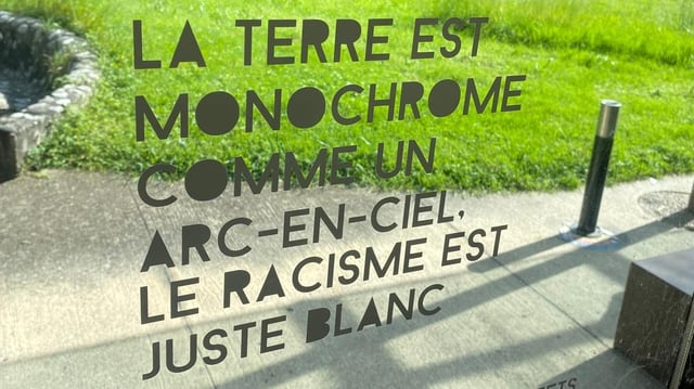 Plusieurs œuvres d’art de l’artiste «Petite poissone».