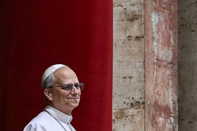 El papa León XIV reza su primer 'Regina Caeli' en la Basílica de San Pedro