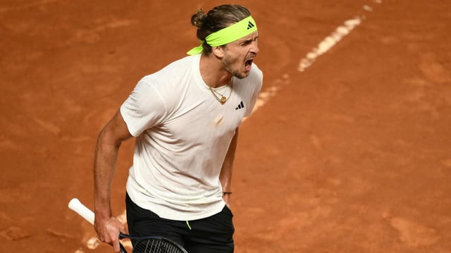 Alexander Zverev jubelt über seinen Sieg gegen Arthur Fils