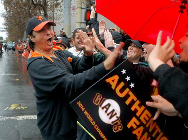Former Journey singer Steve Perry meets the fans during the Giants&#39; World Series victory parade in San Francisco, Oct. 31, 2014. 
