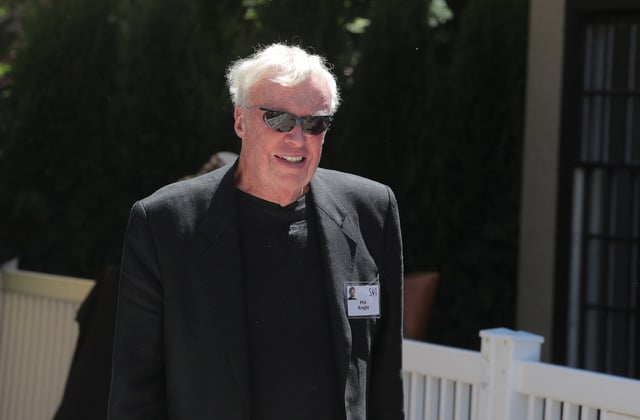 Phil Knight, former chairman and founder of Nike, attends the annual Allen and Co. Sun Valley media conference in Sun Valley, Idaho, U.S., July 11, 2019. REUTERS/Brendan McDermid/File Photo