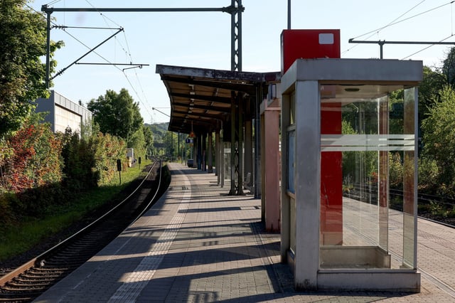 Bahngleise an einem Bahnhof. (Symbolbild)