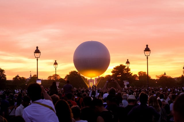 La vasque olympique au jardin des Tuileries.