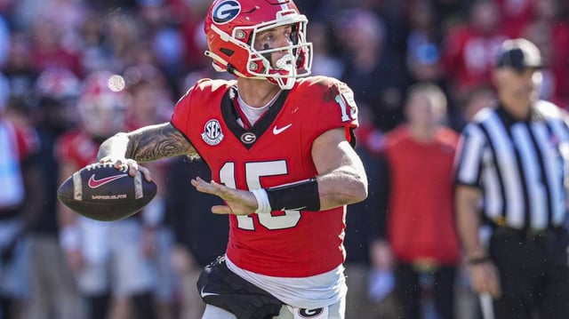 Georgia Bulldogs quarterback Carson Beck