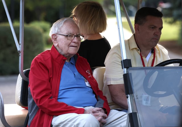 Berkshire Hathaway, the investment holding run by Warren Buffett, has stocked up on shares in the company behind Modelo and Corona beers in the United States.