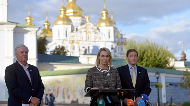 Bridget Brink, centre, in Kyiv with the senators Lindsey Graham and Richard Blumenthal in August