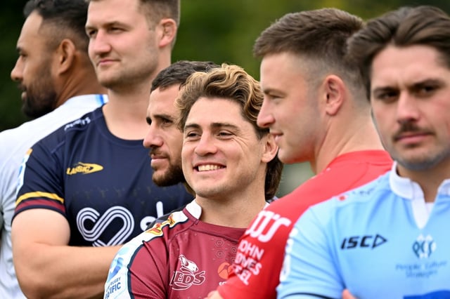 Wallabies coach Joe Schmidt says he is considering James O'Connor (C) for the Super Rugby squad