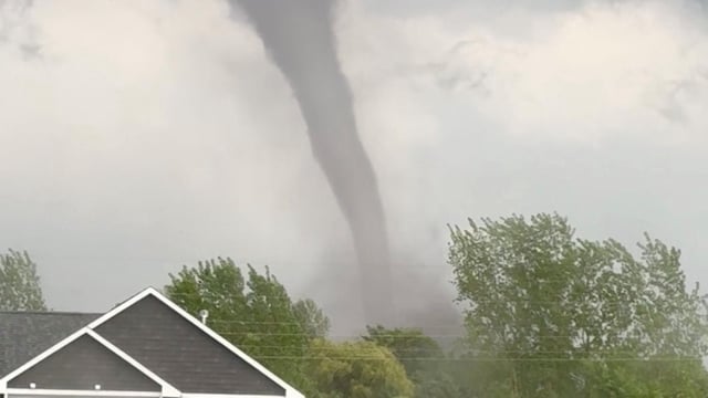 (Image for representation) The Somerset Fire Department responded to destruction reports at Stoplight 22 and Parker’s Mill Road as the tornado touched down. Tara Olson/via REUTERS
