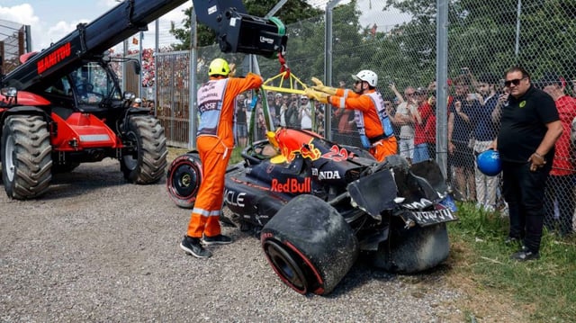 Yuki Tsunoda schrottet seinen Red Bull