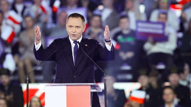 Karol Nawrocki spricht auf einer Wahlkampfveranstaltung in Lodz (Archivbild: 27.04.2025)